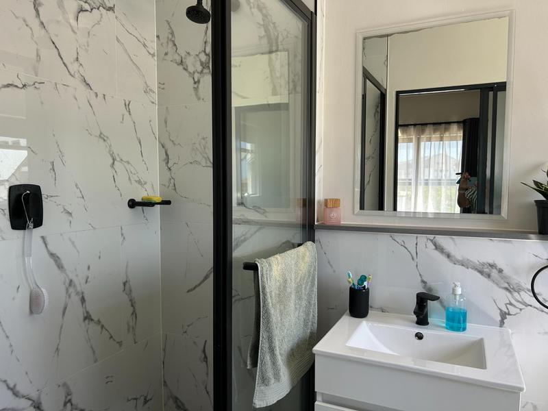 To Let 1 Bedroom Property for Rent in Sandown Western Cape